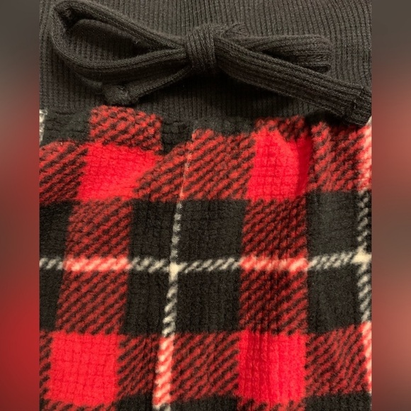 XXL Eddie Bauer Women Christmas Plaid
Fleece Sleep / Pajama 2 pc Set - Picture 7 of 7